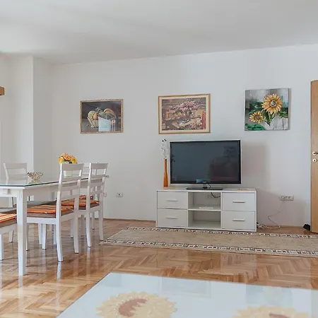 Marija Apartment *